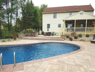 Nazareth Poolside (0)